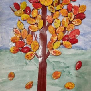 Дерево из тыквенных семечек