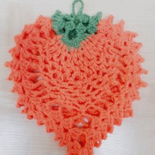 "Ягодка -Малинка"- декоративное вязание крючком, прихватка