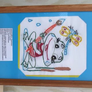 "Художница"-- вышивка декоративными швами и бисером.