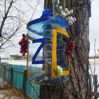 Поделка "Столовая для птиц"