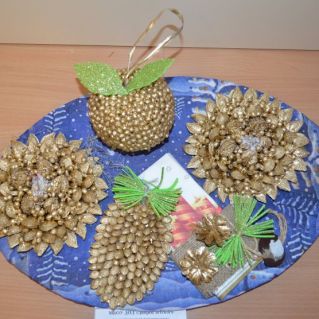 Новогодние игрушки