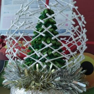 Елка в шаре