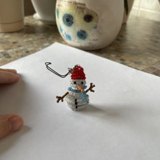 Снеговичок из бисера