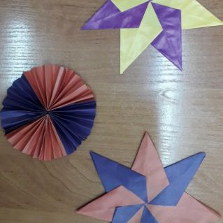 "Елочные игрушки"