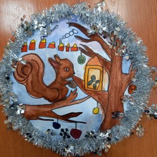 Новогодняя игрушка: "Белка песенки поет..."