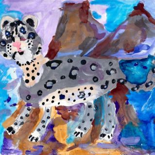 Снежный барс гуляет