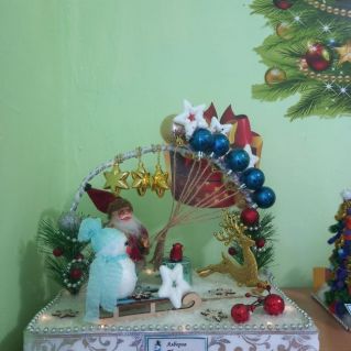 Дед Мороз к нам мчится