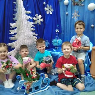 "Наши сани едут сами"