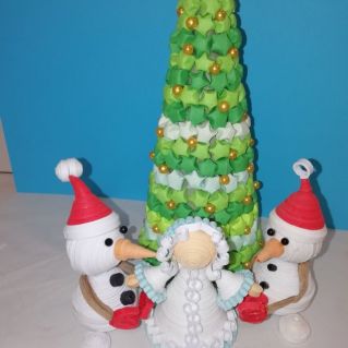 "Новый год к нам мчится