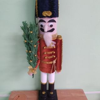 Сказочный герой.