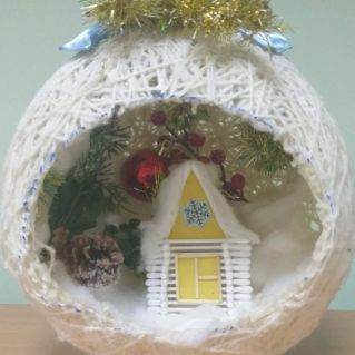 "Чудесный шарик новогодний!"