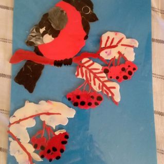 Снегирь и рябина