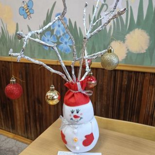 "Новогодний снеговик"