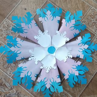 Декоративно - прикладное творчество "Снежинка"