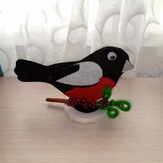 Прекрасная птица - снегирь