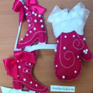 Новогодние игрушки.