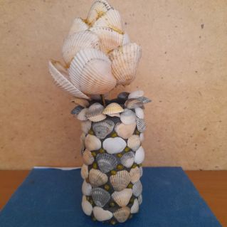 Роза в вазе.