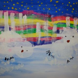 Умка с мамой на прогулке