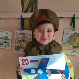 "Спасибо за мирное небо!"