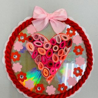 "Сделано с любовью", сердечко в технике "Квиллинг"
