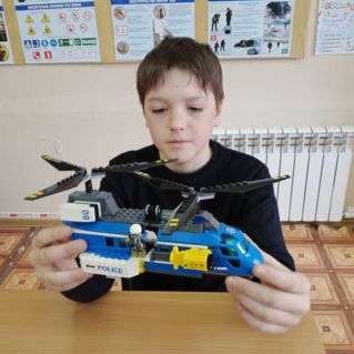 Лего конструирование "Вертолет"