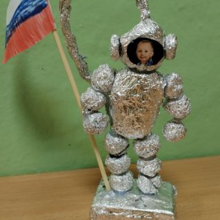 "Штурмуя космос"