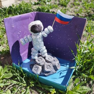 Гагарин первый в космосе