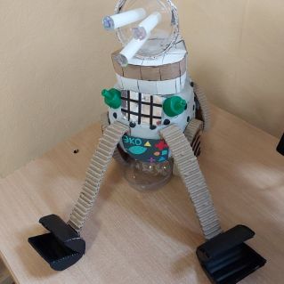 "Машина  для сбора проб грунта на разных планетах"