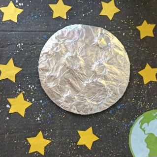 "В окружении звёзд"