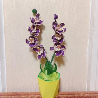 Орхидея в технике бисероплетения