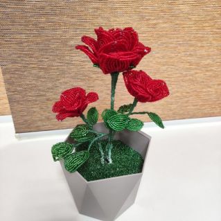 Розы в технике французского плетения