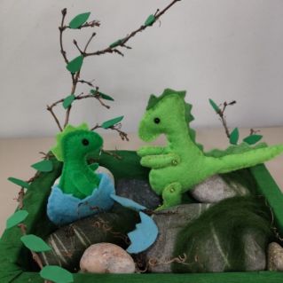 "Динозавры" шитьё из фетра