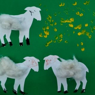 Овечки пасутся