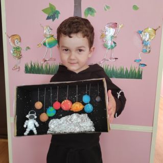 "в открытом космосе"