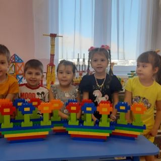 "Цветы для любимой бабушки"