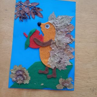 Ëжик с яблочком