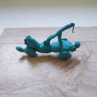 "Подъемный кран" из пластилина