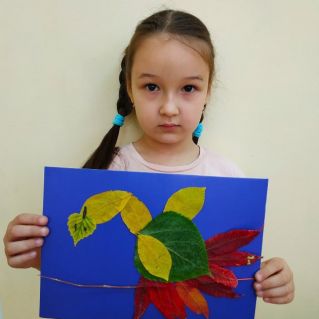 Аппликация из осенних листьев "Жар-птица"
