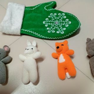 Герои сказки "Рукавичка"