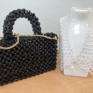 Сумка и воротник из бусин,комплект