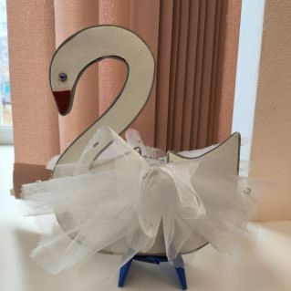 Белый лебедь