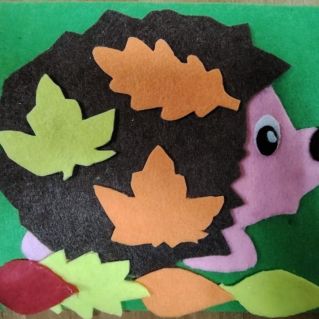 Ёжик в осеннем лесу