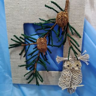 Ветка с шишками