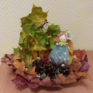 "Настенька в осеннем лесу"