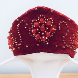 Красный кокошник к русскому костюму