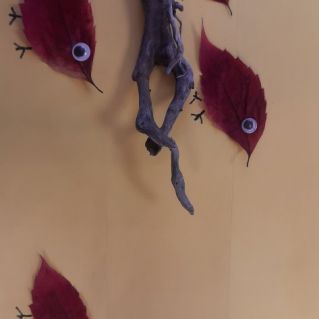 Стайка птичек в осеннем оперении