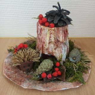 Ёжик в осеннем лесу