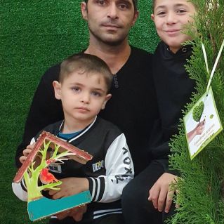 Доброе дело с папой - красивая кормушка!