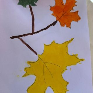 "Разноцветные листочки осень подарила"