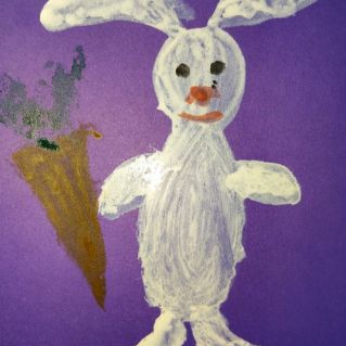 Зайчик с морковкой